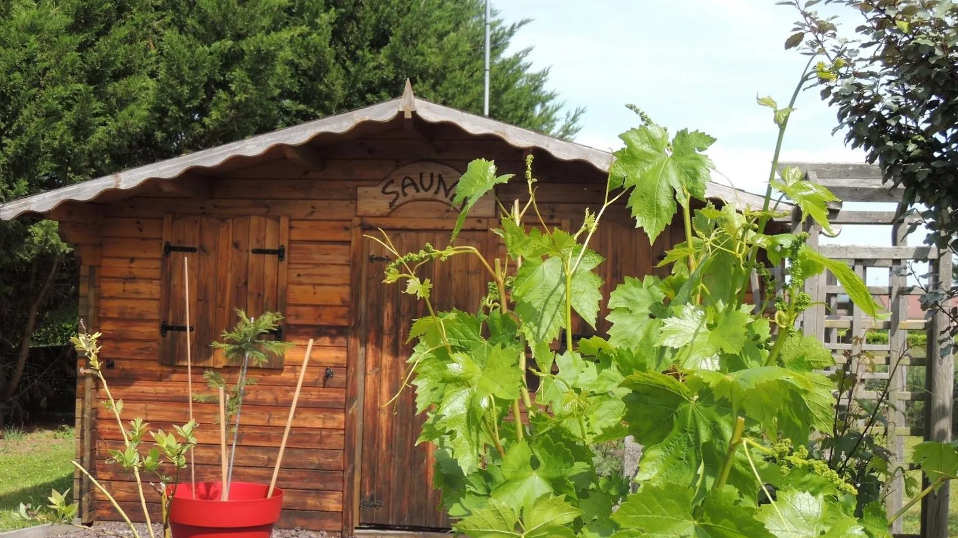 Chalet 4 Personnes Maxi Tout Confort Location En Gite Chazemais 0*,  France