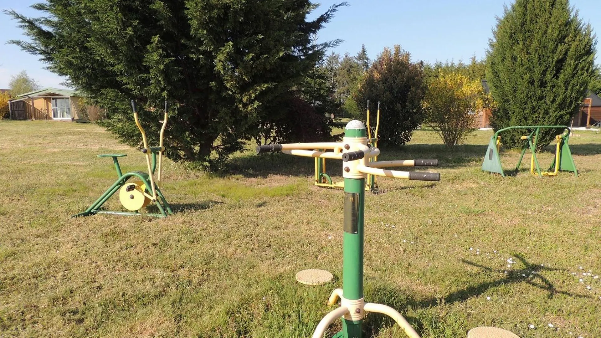 Chalet 4 Personnes Maxi Tout Confort Location En Gite Chazemais 0*,  France