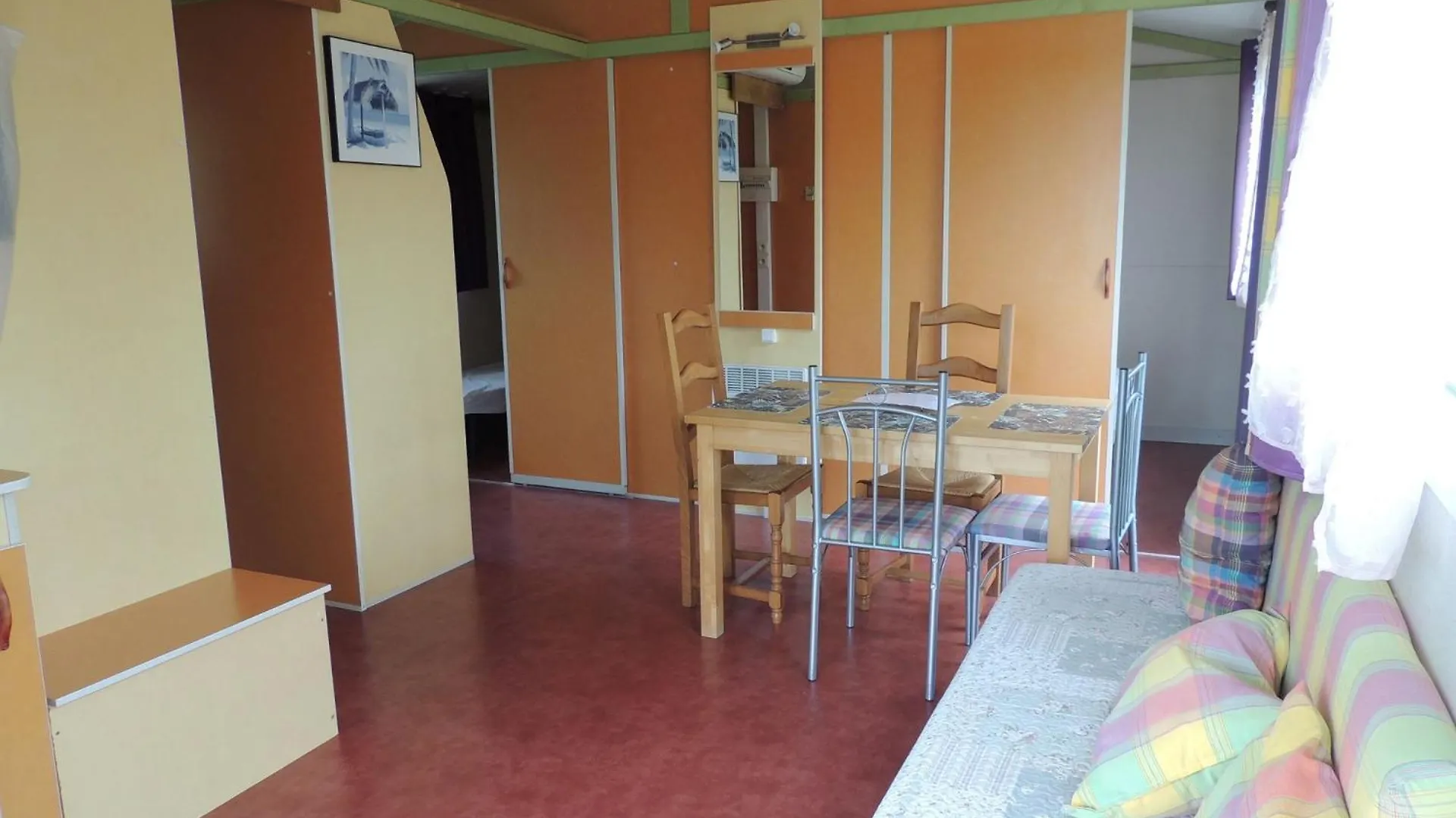 Chalet 4 Personnes Maxi Tout Confort Location En Gite Chazemais